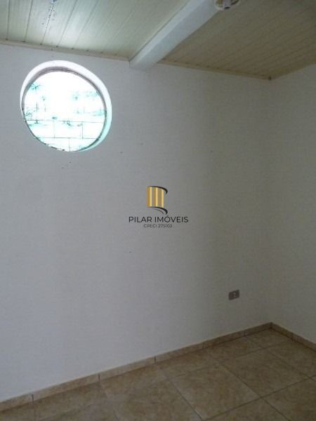 Casa para Venda - 90m², 3 dormitórios, 1 vaga - Restinga