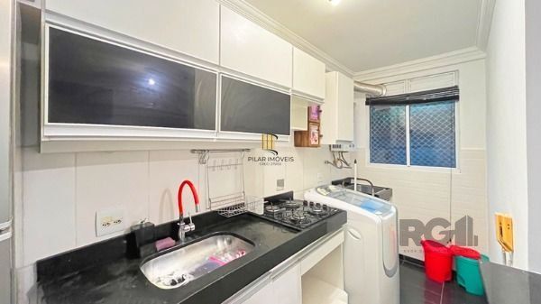 Apartamento em Porto Alegre, no bairro Teresópolis, com 2 dormitório(s), e 2 banheiros, à venda.