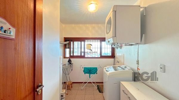 Casa 3 dormitórios no bairro Nonoai