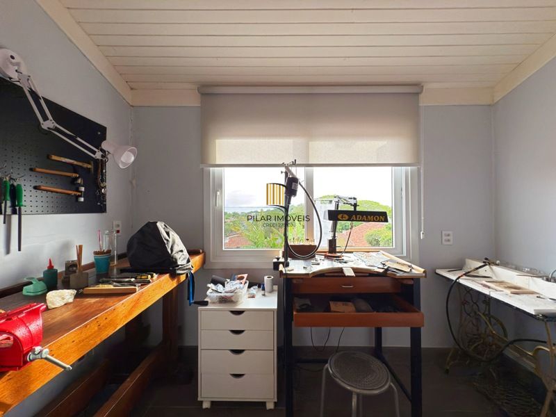 Residência, ótimo padrão com 4 suítes nos altos do Jardim Isabel, com vista perene para o Guaiba e Por-do-Sol