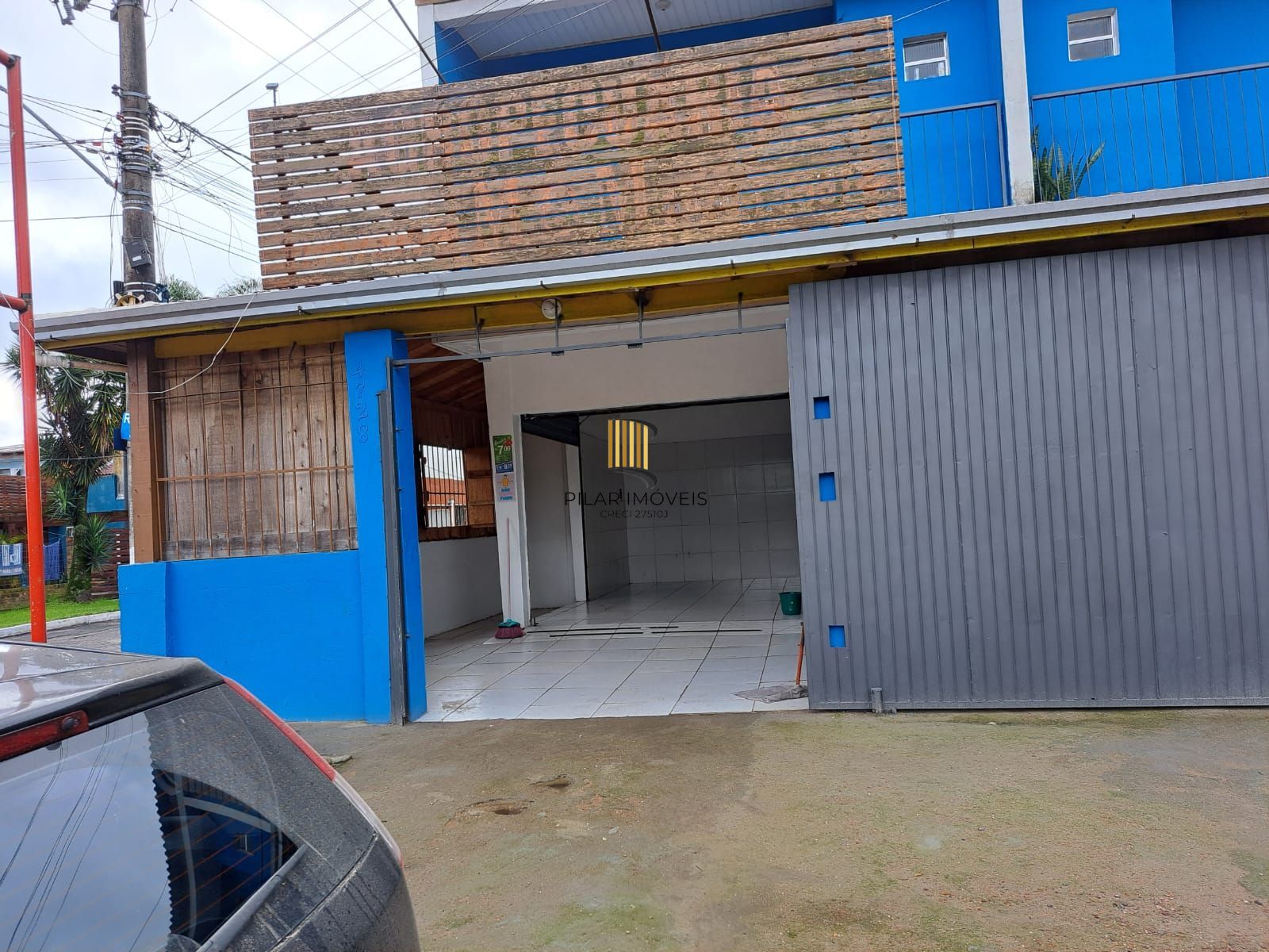 Excelente terreno de esquina com dois prédios (comercial e residencial)