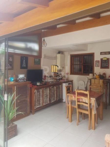 Casa Condominio para Venda - 150m², 2 dormitórios, sendo 1 suites, 2 vagas - Hípica