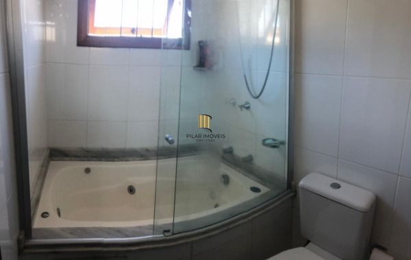 Casa para Venda - 150m², 3 dormitórios, sendo 1 suites, 2 vagas - Guarujá