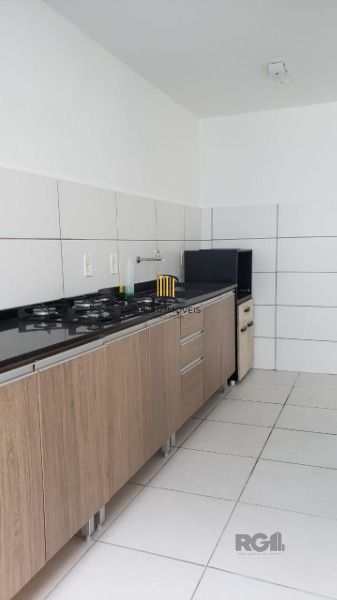 Apartamento em Porto Alegre, no bairro Chapéu do Sol, com 2 dormitório(s), e 2 banheiros, à venda.