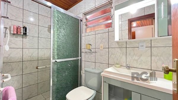 Casa 4 dormitórios no bairro Restinga