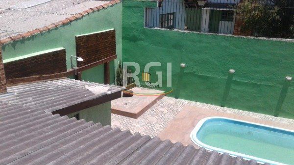 Casa para Venda - 450m², 4 dormitórios, sendo 1 suites, 2 vagas - Vila Ipiranga