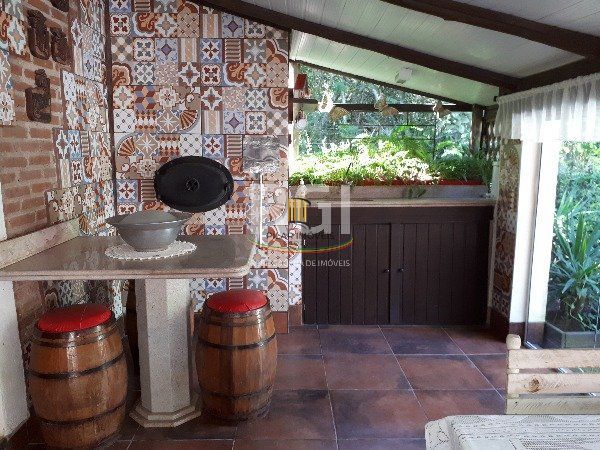Sítio para Venda - 364m², 3 dormitórios, sendo 1 suites, 2 vagas - São Caetano