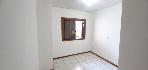 Casa 3 dormitórios no bairro Hípica