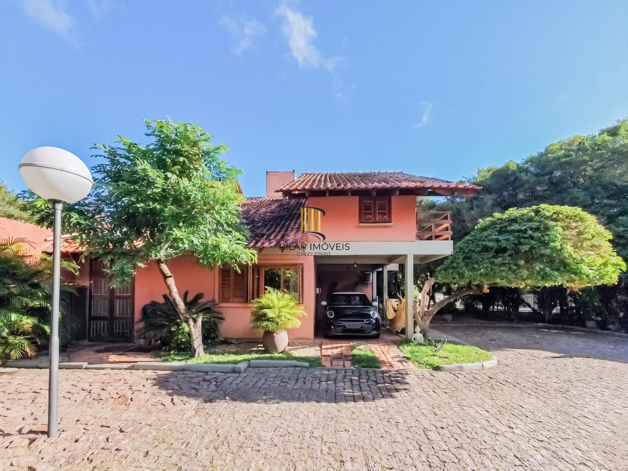 Casa em condomínio mobiliada, 3 dormitórios