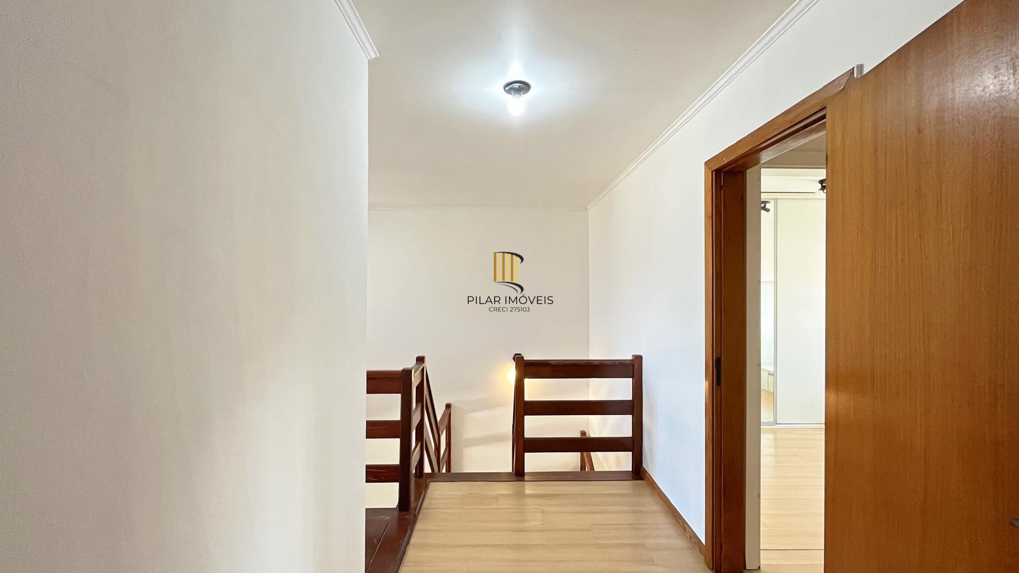 Casa 5 dormitórios no bairro Ipanema