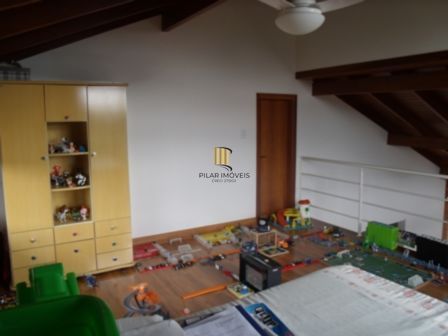 Casa para Venda - 300m², 3 dormitórios, sendo 1 suites, 4 vagas - Vila Nova