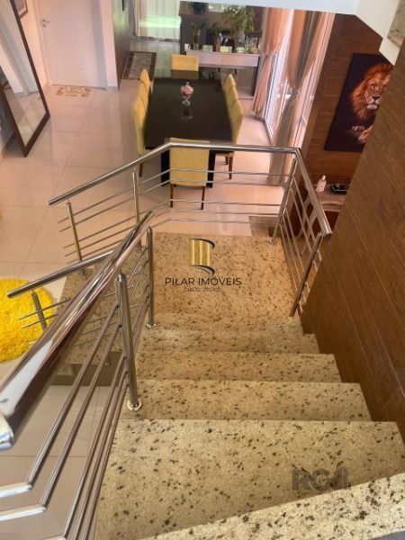 Casa Condominio em Porto Alegre, no bairro Jardim Carvalho, com 3 dormitório(s), à venda.