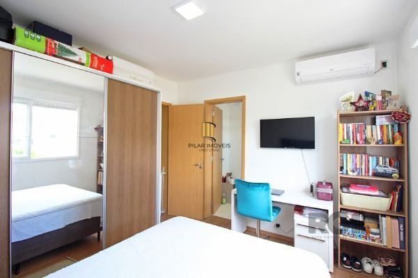 Casa 3 dormitórios no bairro Hípica