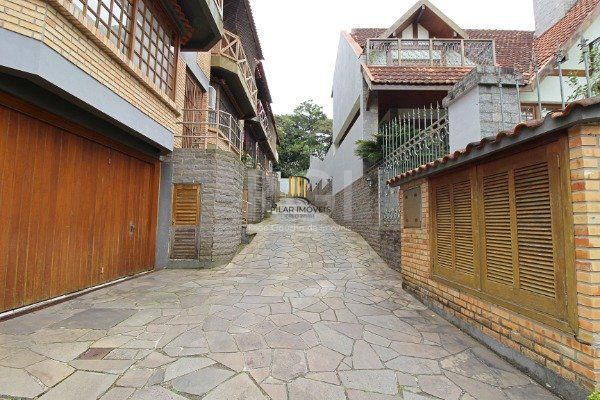 Casa para Venda - 278.12m², 3 dormitórios, sendo 1 suites, 2 vagas - Jardim Isabel