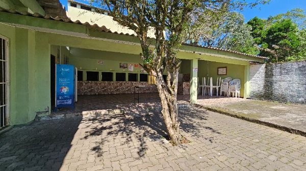 Apartamento em Porto Alegre, no bairro Vila Nova, com 1 dormitório(s), e 1 banheiros, à venda.
