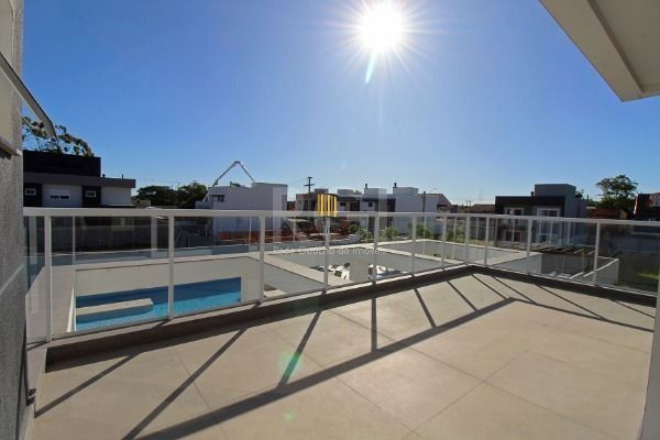 Casa Condominio em Porto Alegre, no bairro Ipanema, com 3 dormitório(s), à venda.