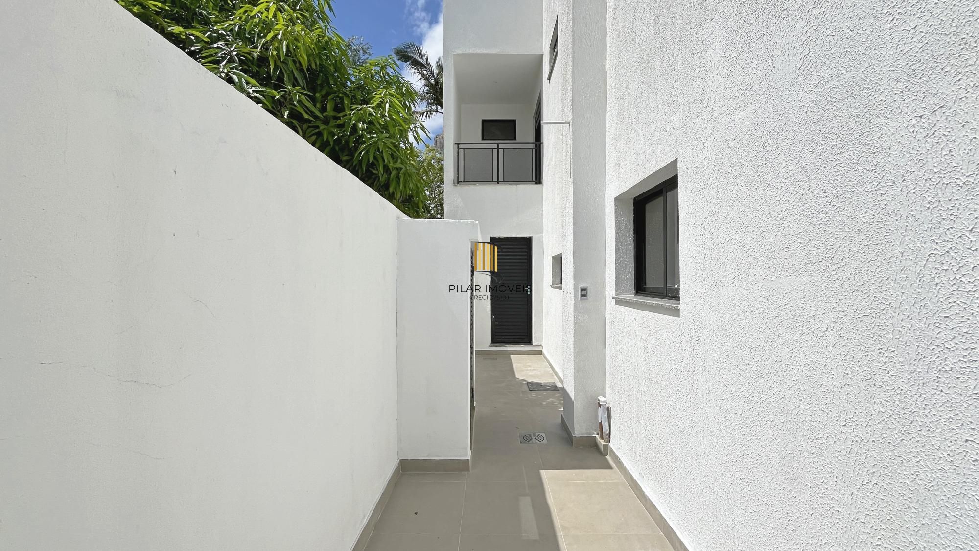 Casa 3 dormitórios no bairro Ipanema