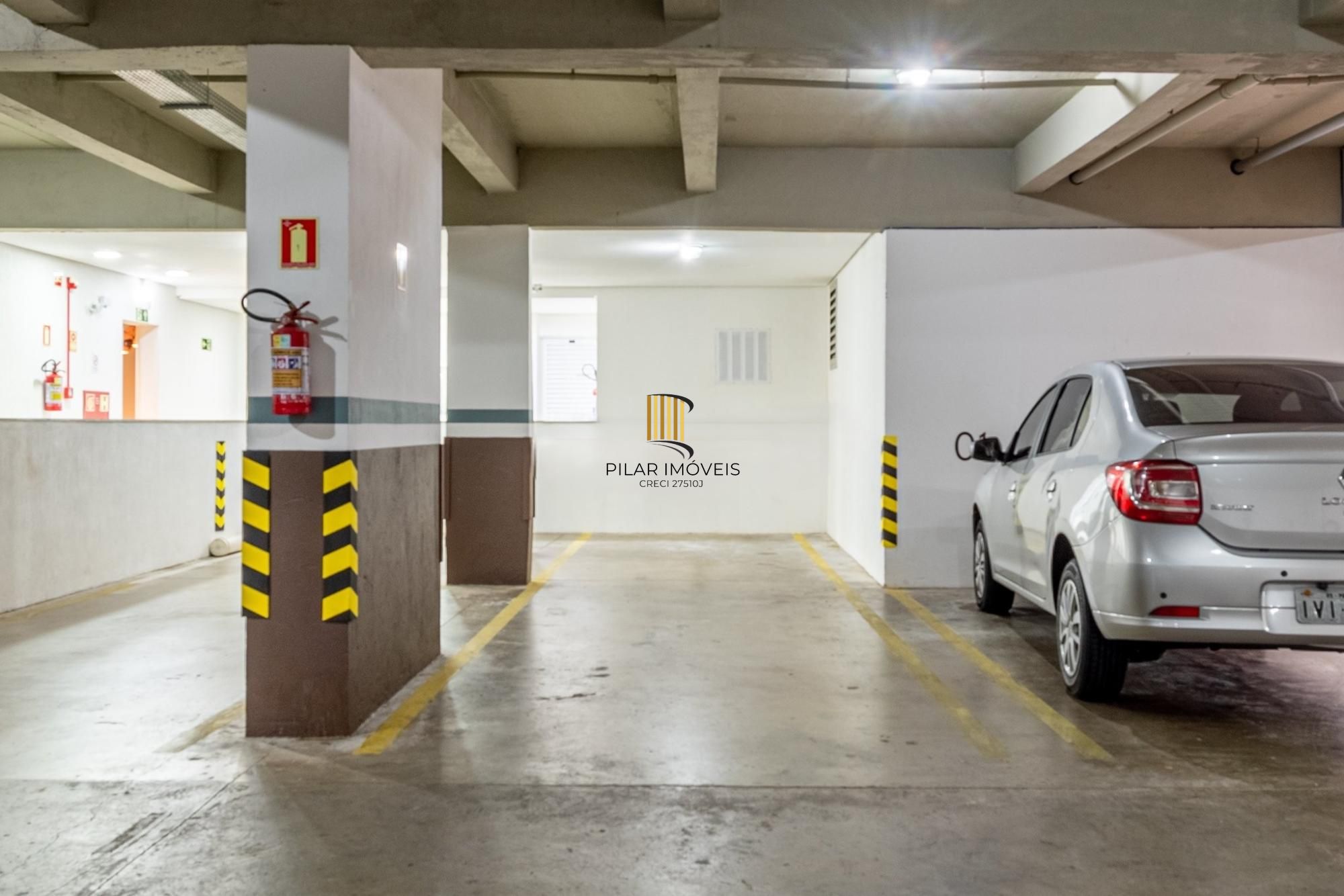 Apartamento Garden com 3 dormitórios e 3 vagas, no coração do Menino Deus!