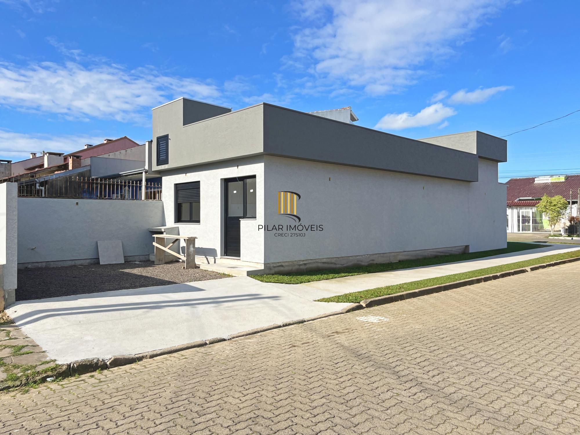 Belíssima Residência com 2 dormitórios, 2 vagas , cozinha mobiliada