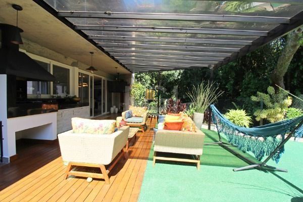 Casa Condominio em Porto Alegre, no bairro Hípica, com 3 dormitório(s), e 3 banheiros, à venda.