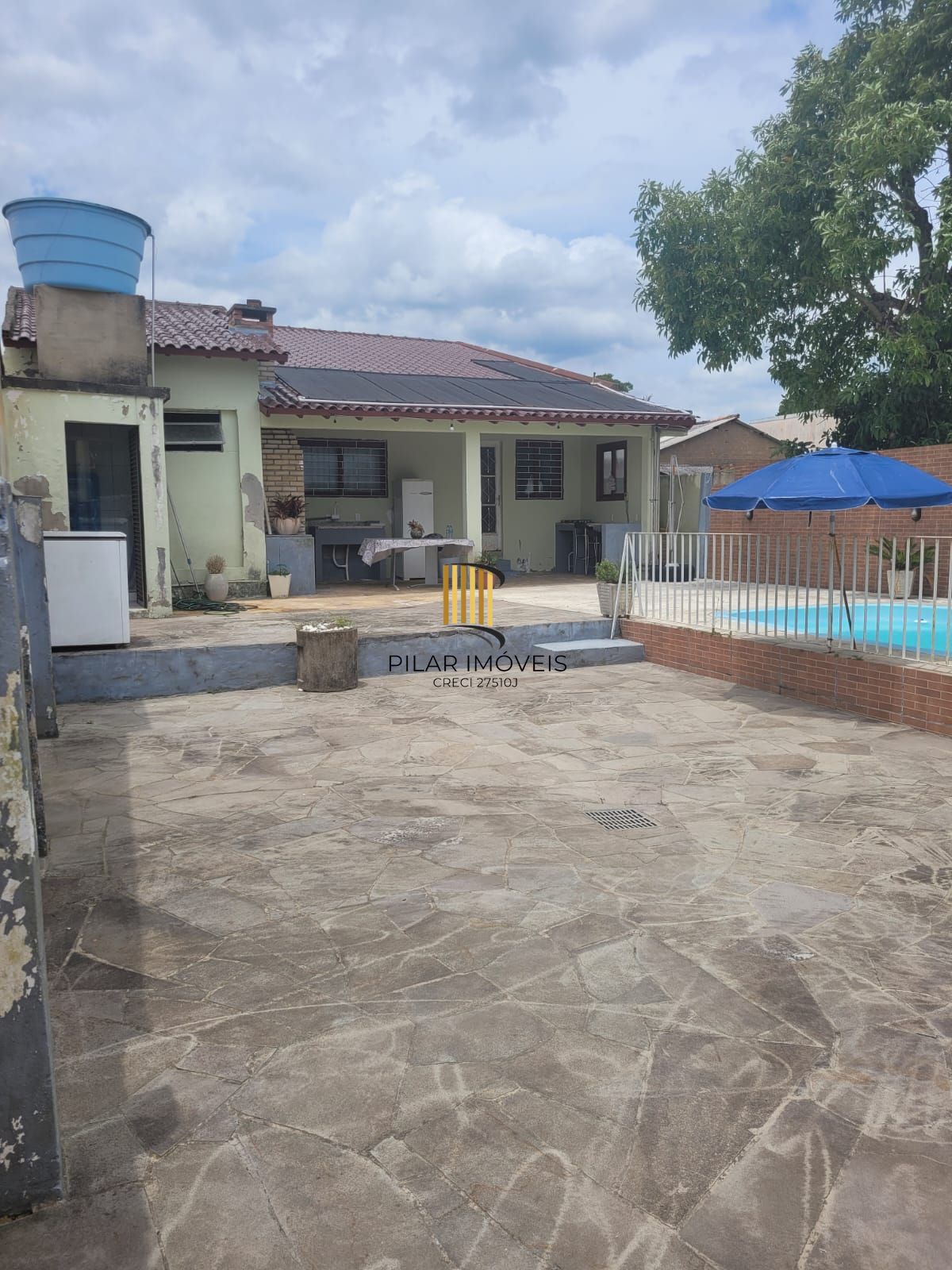 Casa 4 dormitórios no bairro Restinga