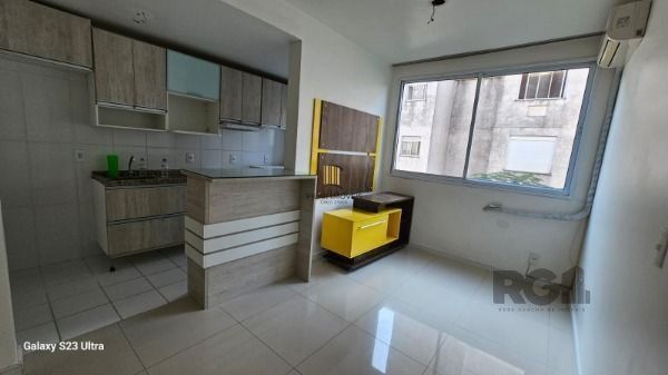 Apartamento em Porto Alegre, no bairro Cavalhada, com 2 dormitório(s), e 2 banheiros, à venda.