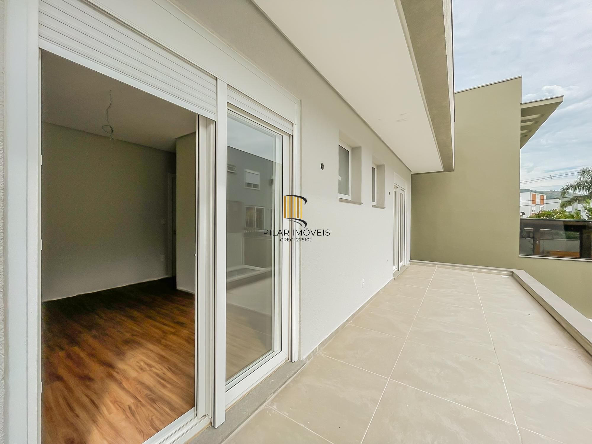 No Mirante do Lago, excelente residência com 3 suítes