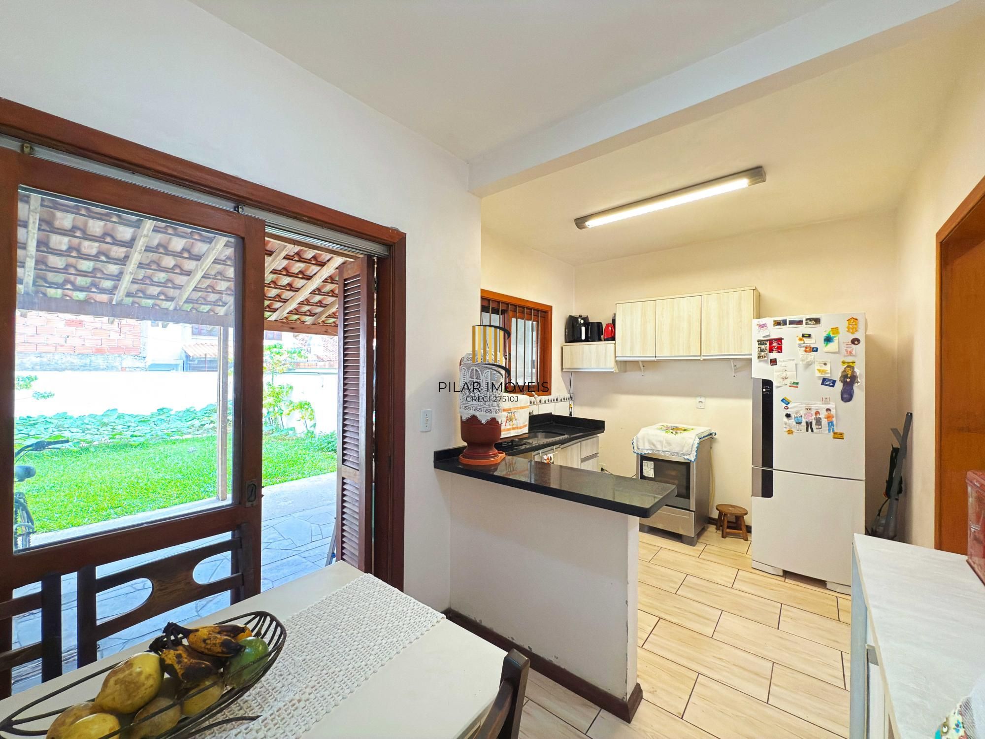 Sobrado 2 dormitórios no bairro Aberta dos Morros