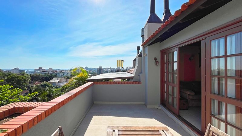 Casa de Condomínio 3 dormitórios no bairro Tristeza