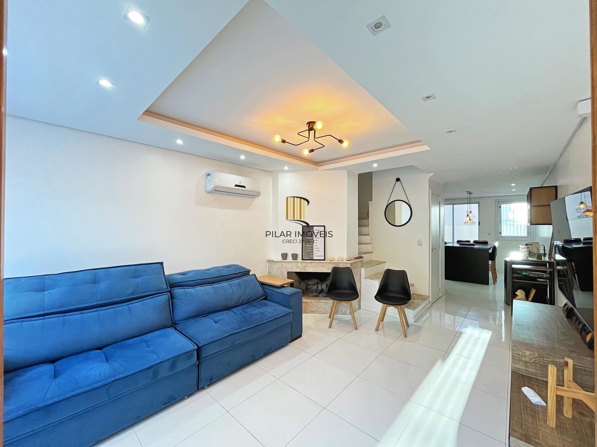 Casa 3 dormitórios no bairro Guarujá