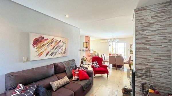 Casa Condominio em Porto Alegre, no bairro Vila Nova, com 3 dormitório(s), e 3 banheiros, à venda.