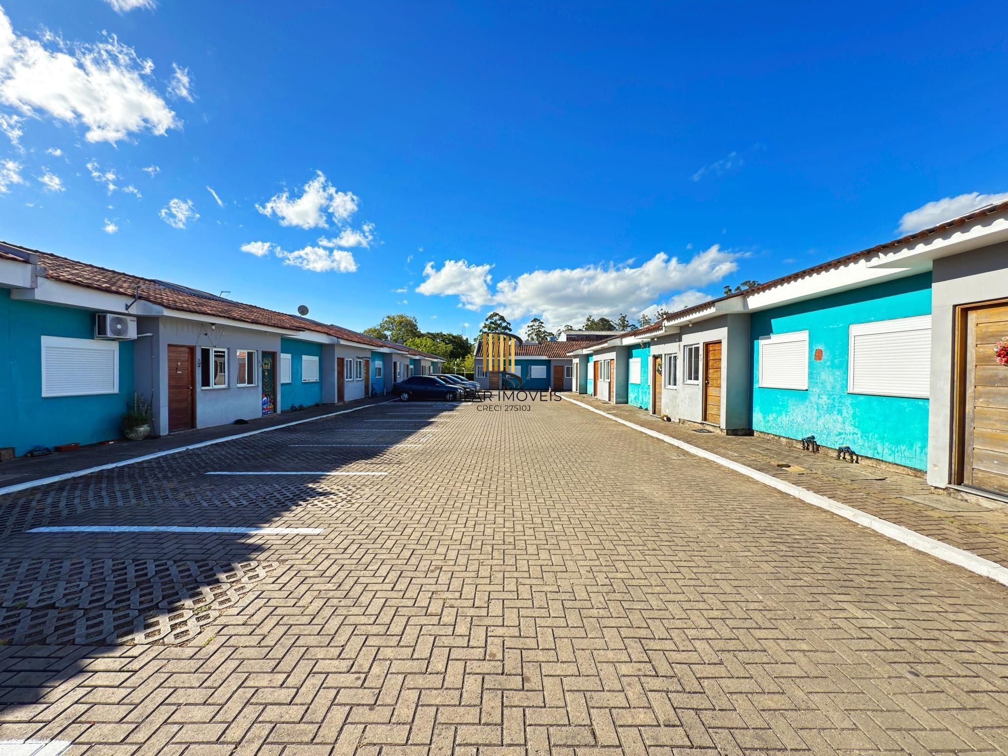Casa Condominio em Porto Alegre, no bairro Ponta Grossa, com 2 dormitório(s), e 2 banheiros, à venda.