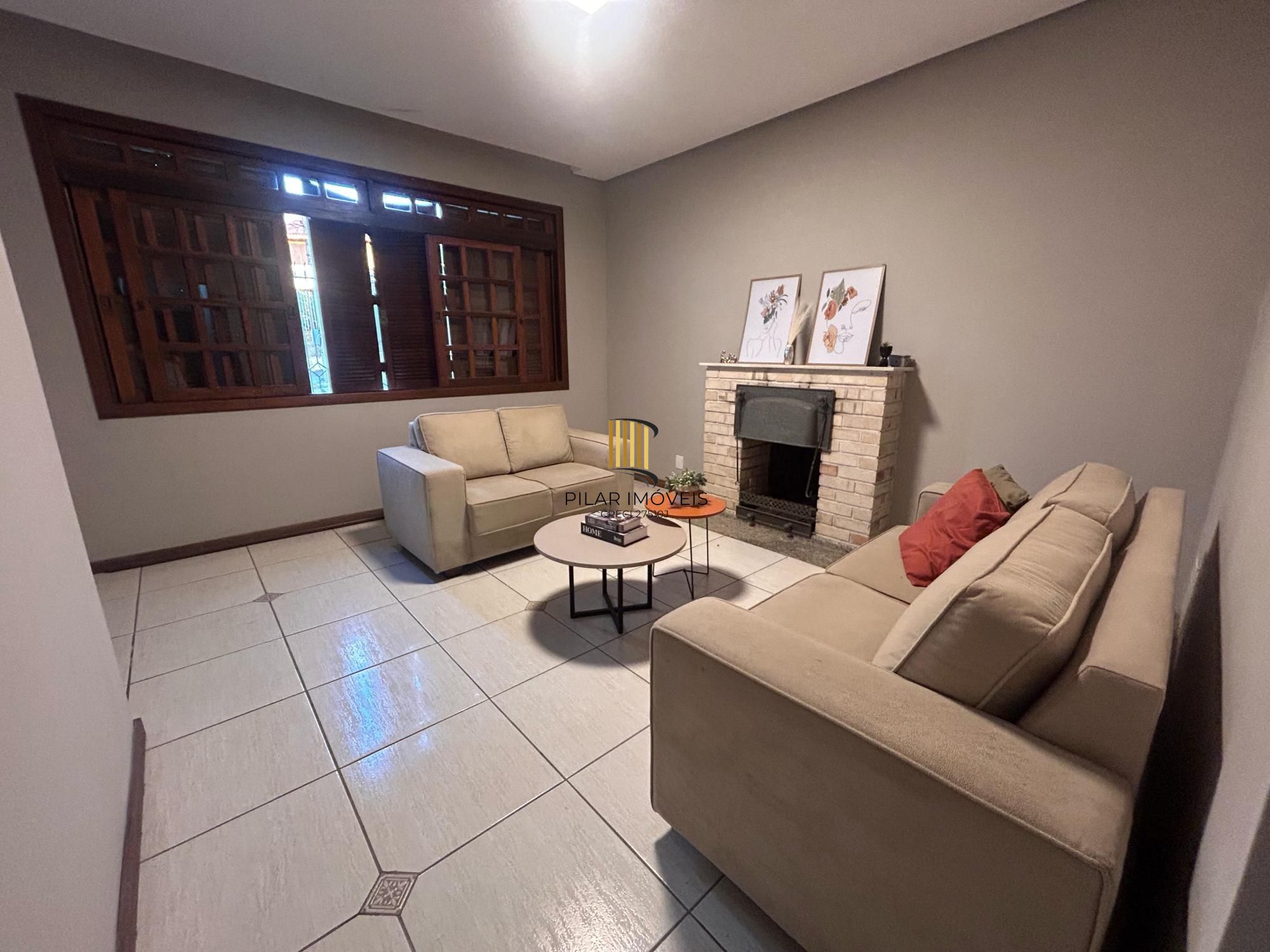 Casa 3 dormitórios no bairro Partenon