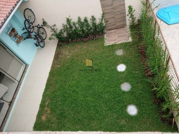 Casa em Porto Alegre, no bairro Espirito Santo, com 4 dormitório(s), e 4 banheiros, à venda.