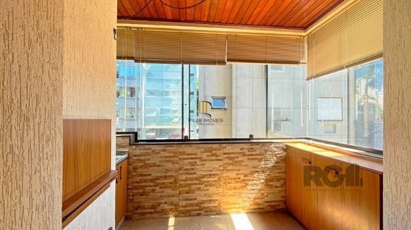 Apartamento 83m² - 3 dormitórios, 1 suíte, sacada e 1 vaga de garagem no bairro Camaquã