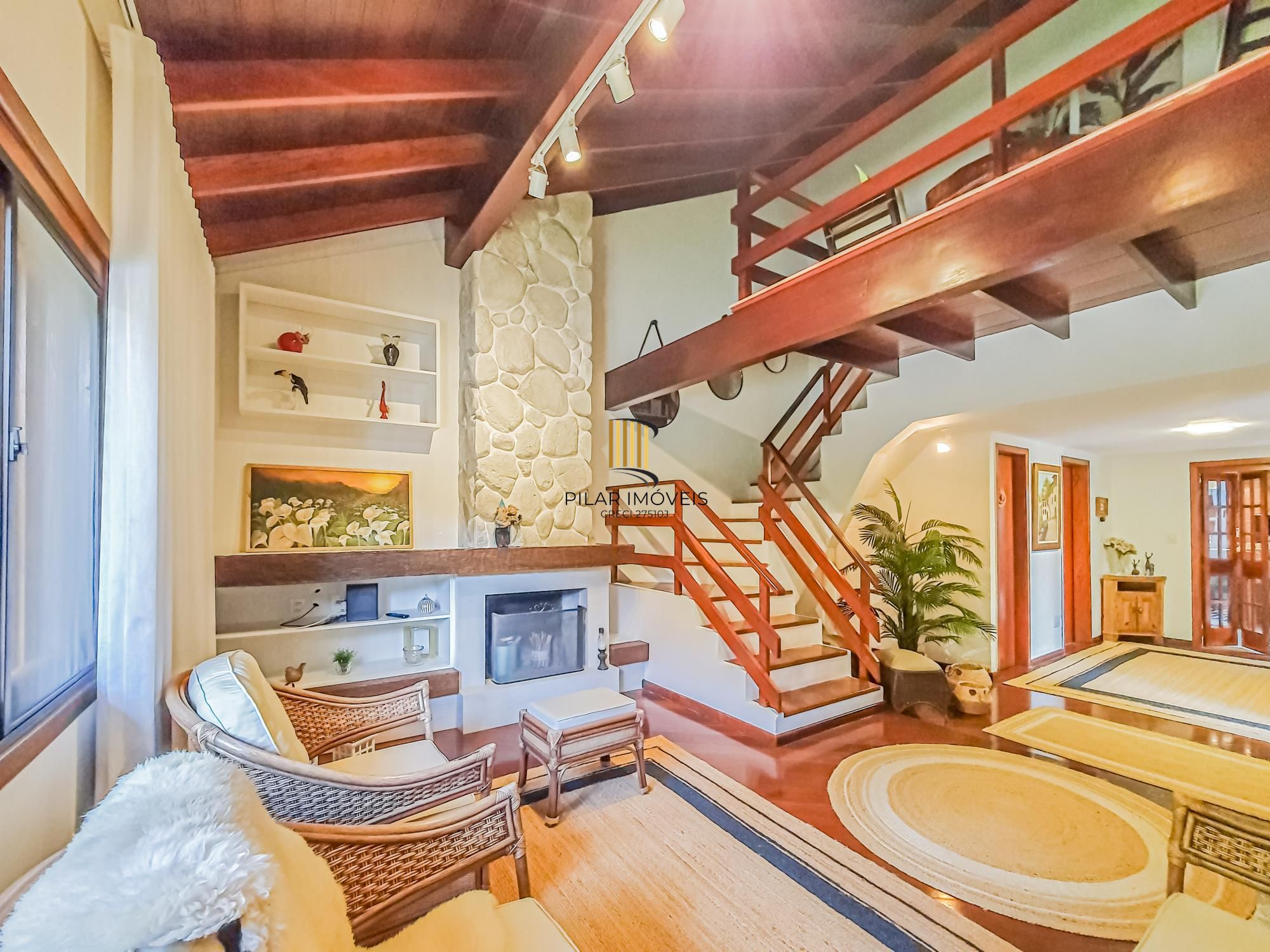 Casa em condomínio mobiliada, 3 dormitórios