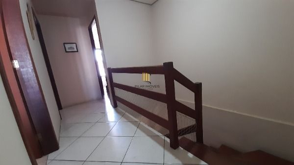 Casa em Porto Alegre, no bairro Hípica, com 3 dormitório(s), à venda.