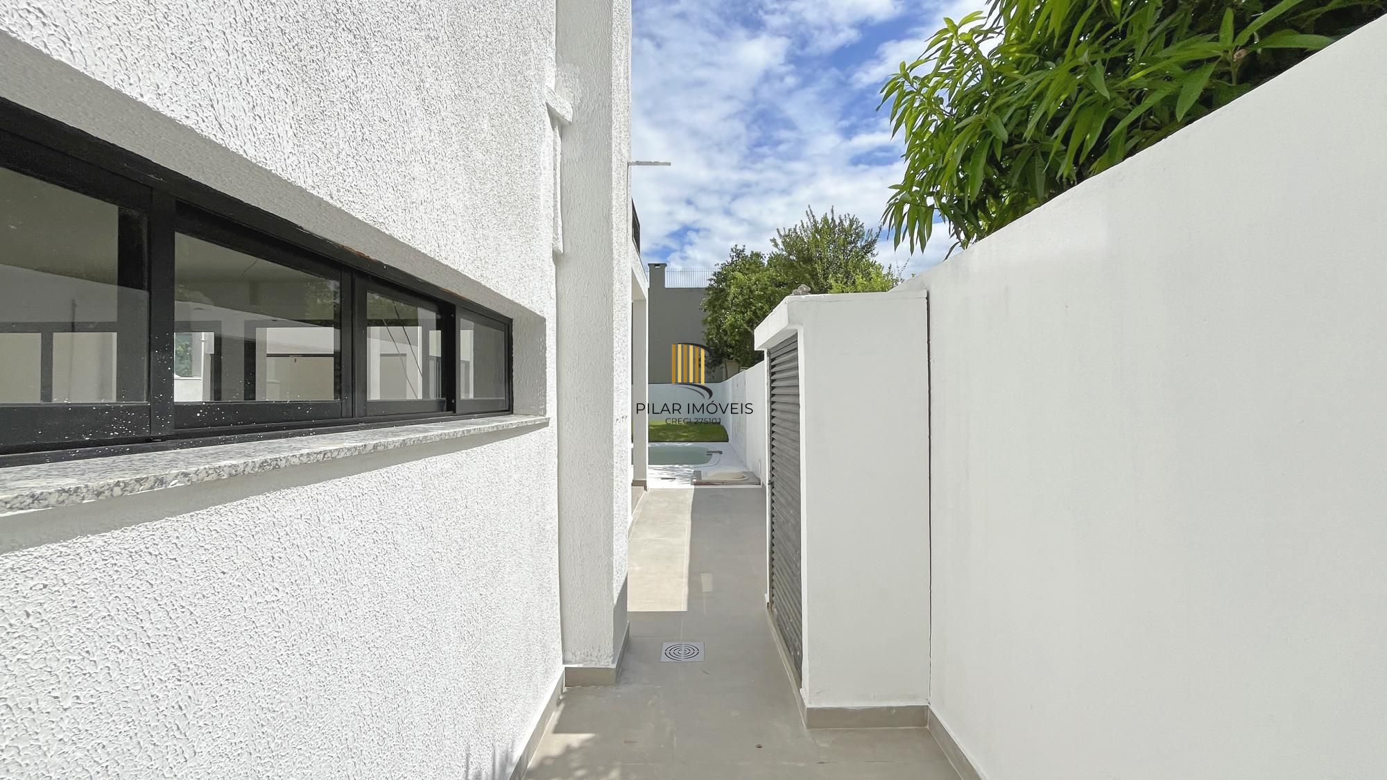 Casa 3 dormitórios no bairro Ipanema