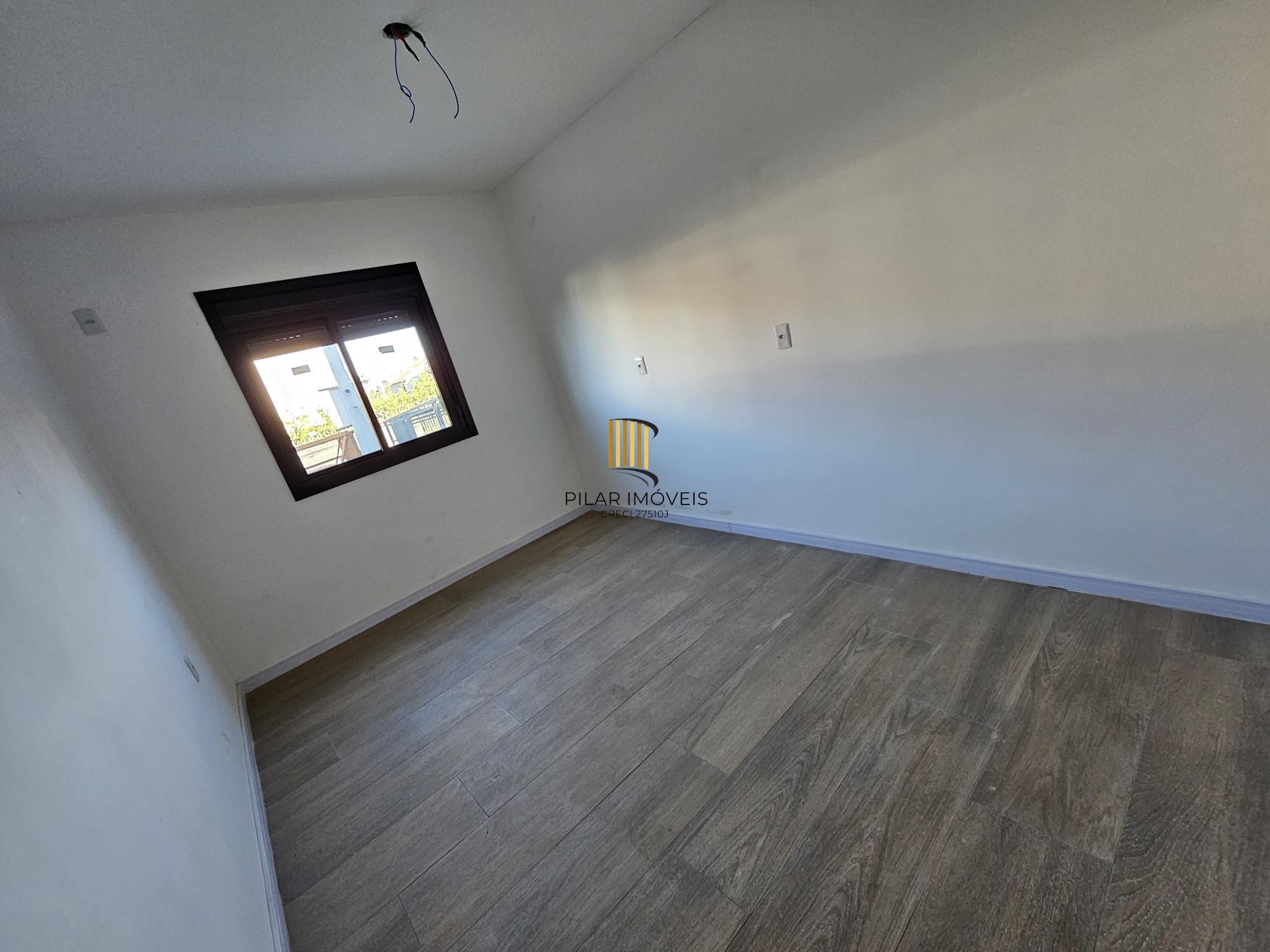 Casa 3 dormitórios no bairro Hípica