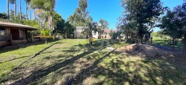 Sítio em Porto Alegre, no bairro São Caetano, com 5 dormitório(s), e 5 banheiros, à venda.