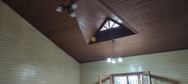 Casa em Porto Alegre, no bairro Campo Novo, com 3 dormitório(s), e 3 banheiros, à venda.