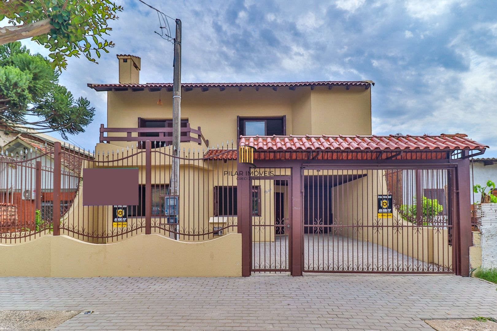 Excelente residência com 4 dormitórios