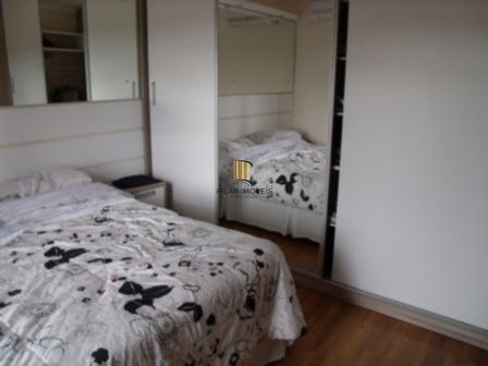 Casa para Venda - 300m², 3 dormitórios, sendo 1 suites, 4 vagas - Vila Nova