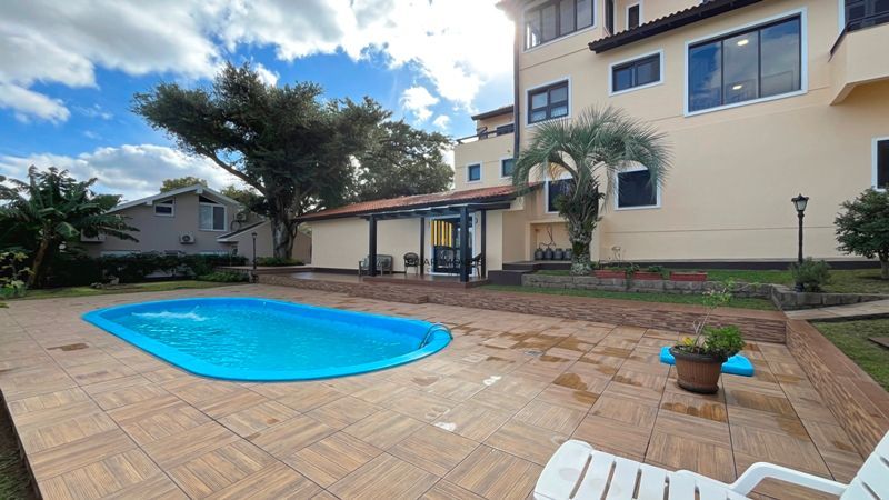 Altos do lago- 455 m² de área privativa, 3 d, 3 vagas , piscina , Linda e ampla casa em condomínio.