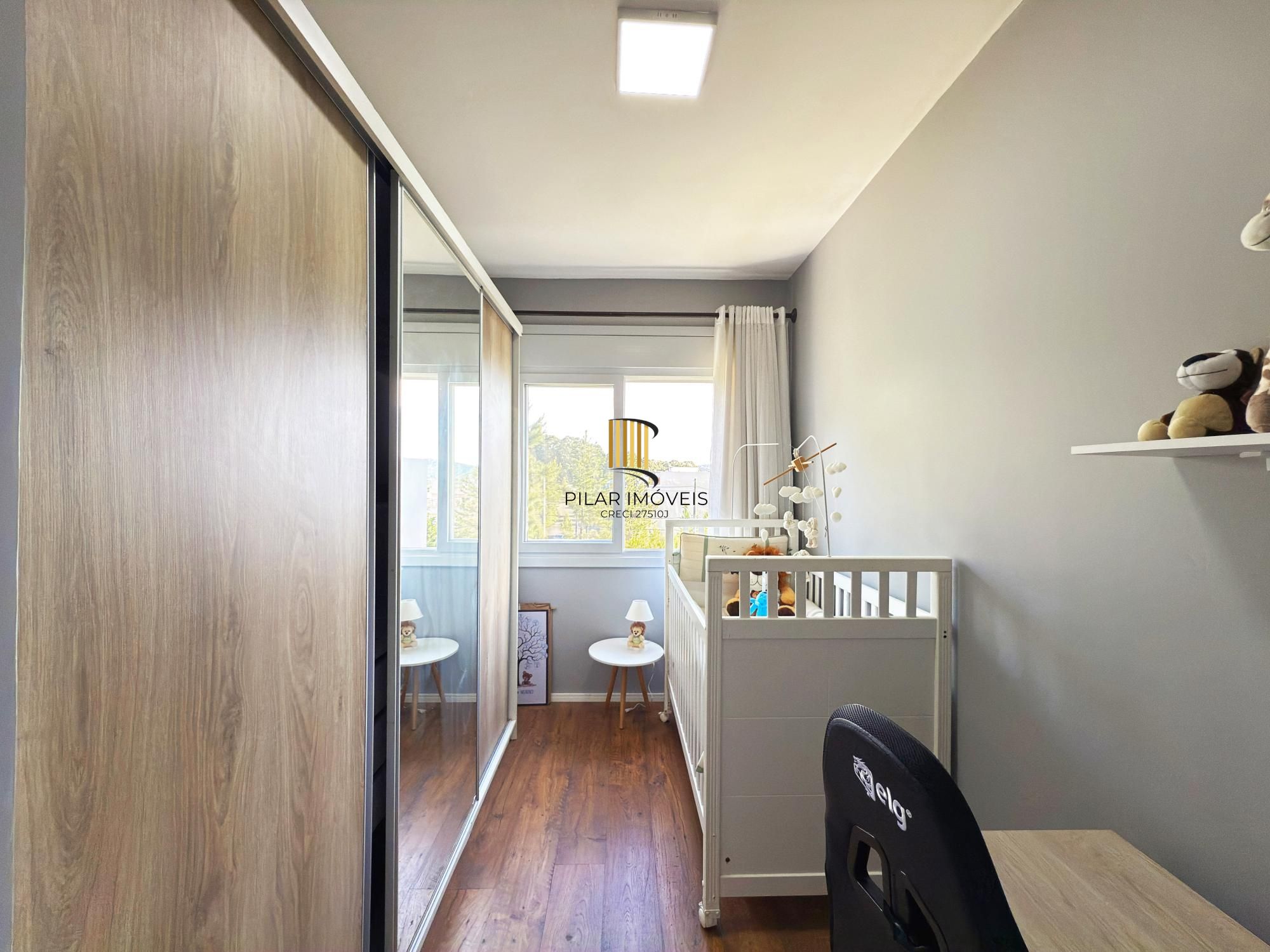 Casa moderna com 3 dormitórios com pátio grande e vista para o Rio Guaíba!