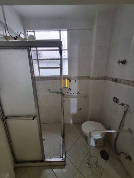Apartamento em Porto Alegre, no bairro Centro Histórico, com 1 dormitório(s), e 1 banheiros, à venda.
