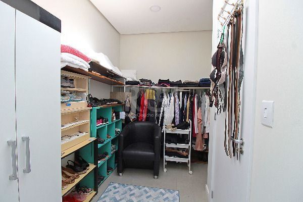 Casa Condominio em Porto Alegre, no bairro Aberta Dos Morros, com 3 dormitório(s), e 3 banheiros, à venda.