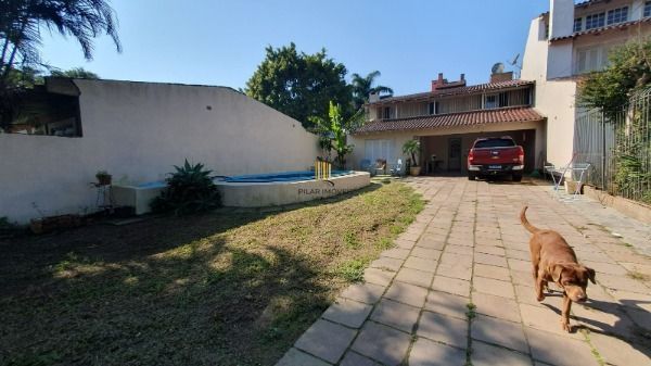 Casa em Porto Alegre, no bairro Espírito Santo, com 4 dormitório(s), e 4 banheiros, à venda. - Pilar Imóveis