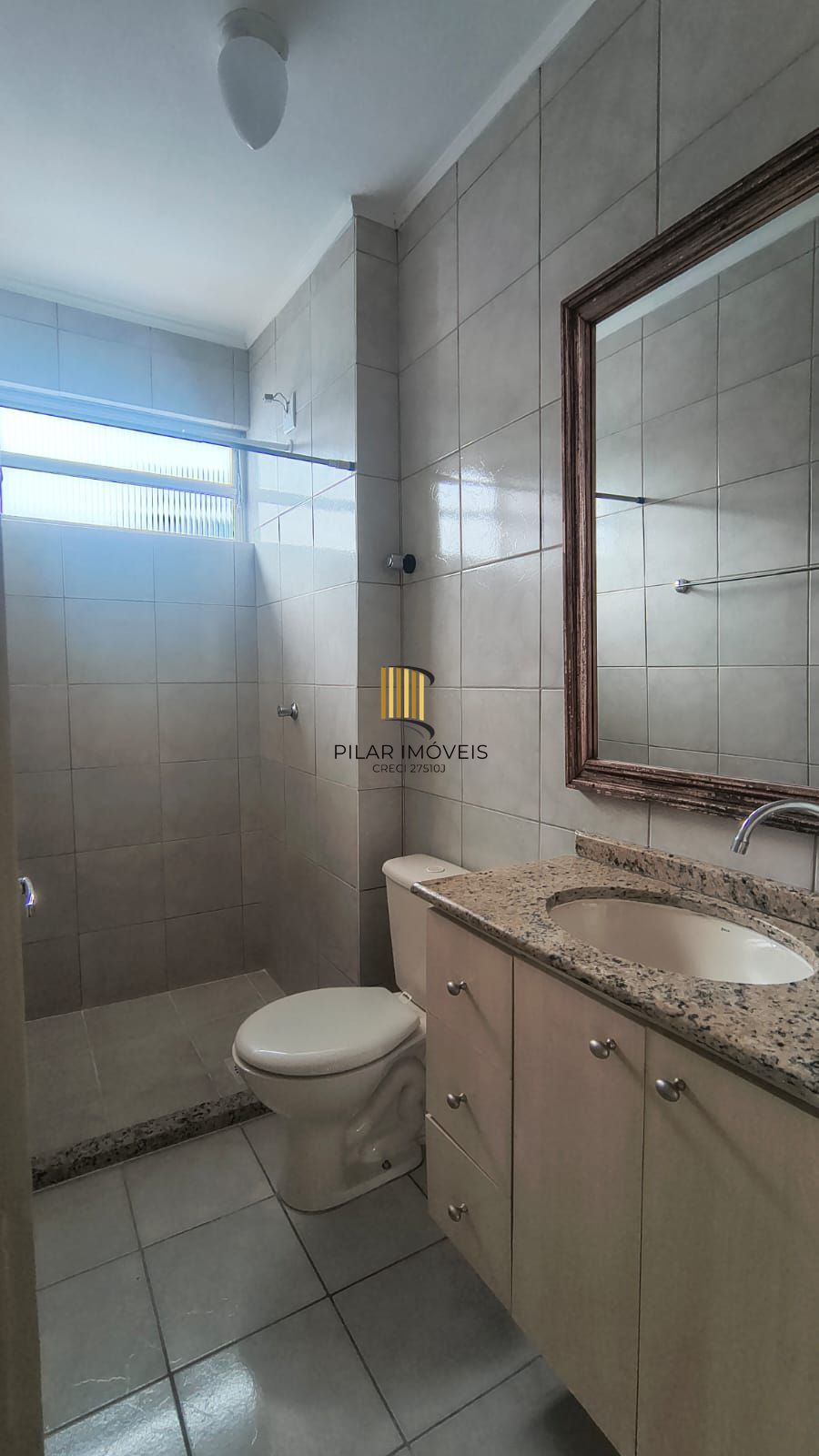 Apartamento de 2 dormitorios no bairro Camaquã