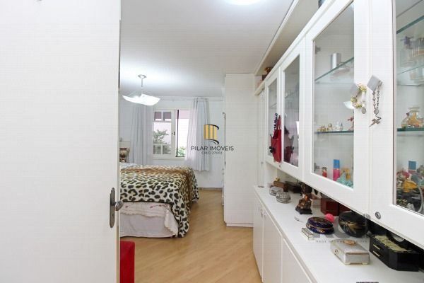 Casa Condominio para Venda - 201m², 3 dormitórios, sendo 1 suites, 2 vagas - Tristeza